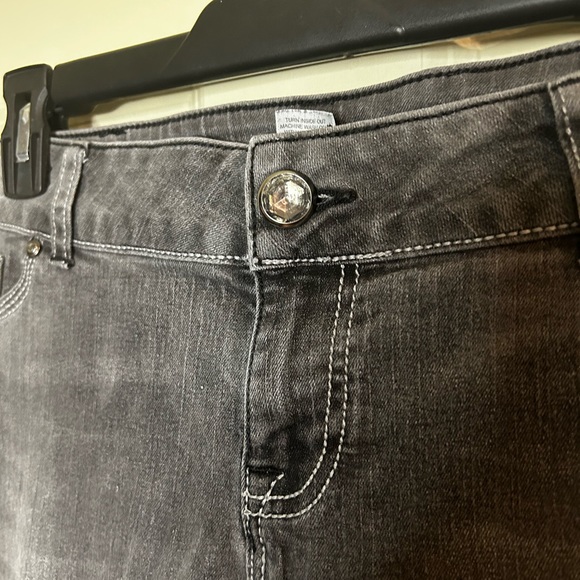 Maurices jeans - Picture 3 of 4